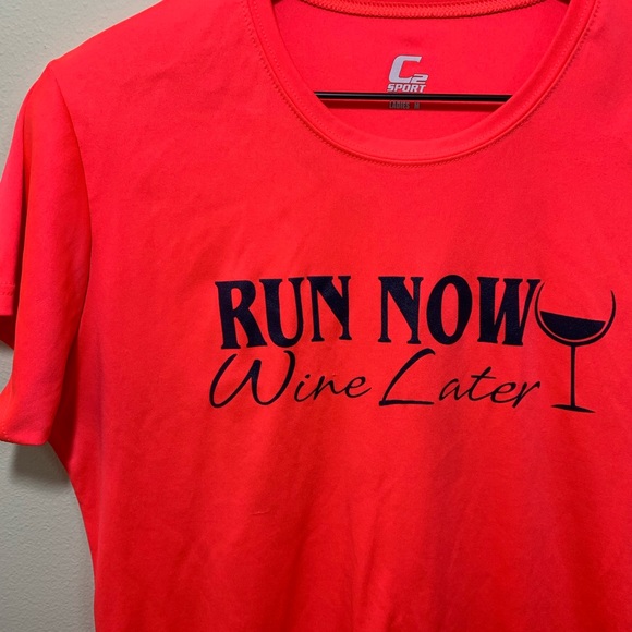 Run Now Wine Later Tech Tee NWOT - Picture 4 of 15
